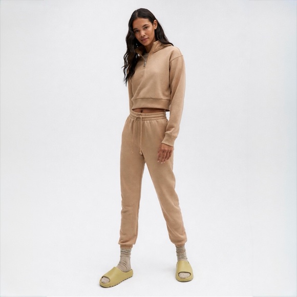 TNA Pants - Aritzia TNA CozyAF Fleece Joggers Beige High Rise Sweatpants Size L